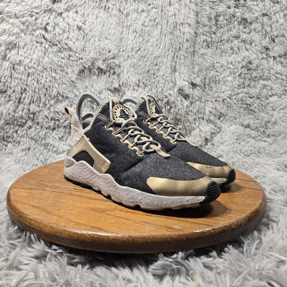 Nike Air Huarache Running Shoes Run Ultra SE Women Size 6.5 Gray Gold 859516-102